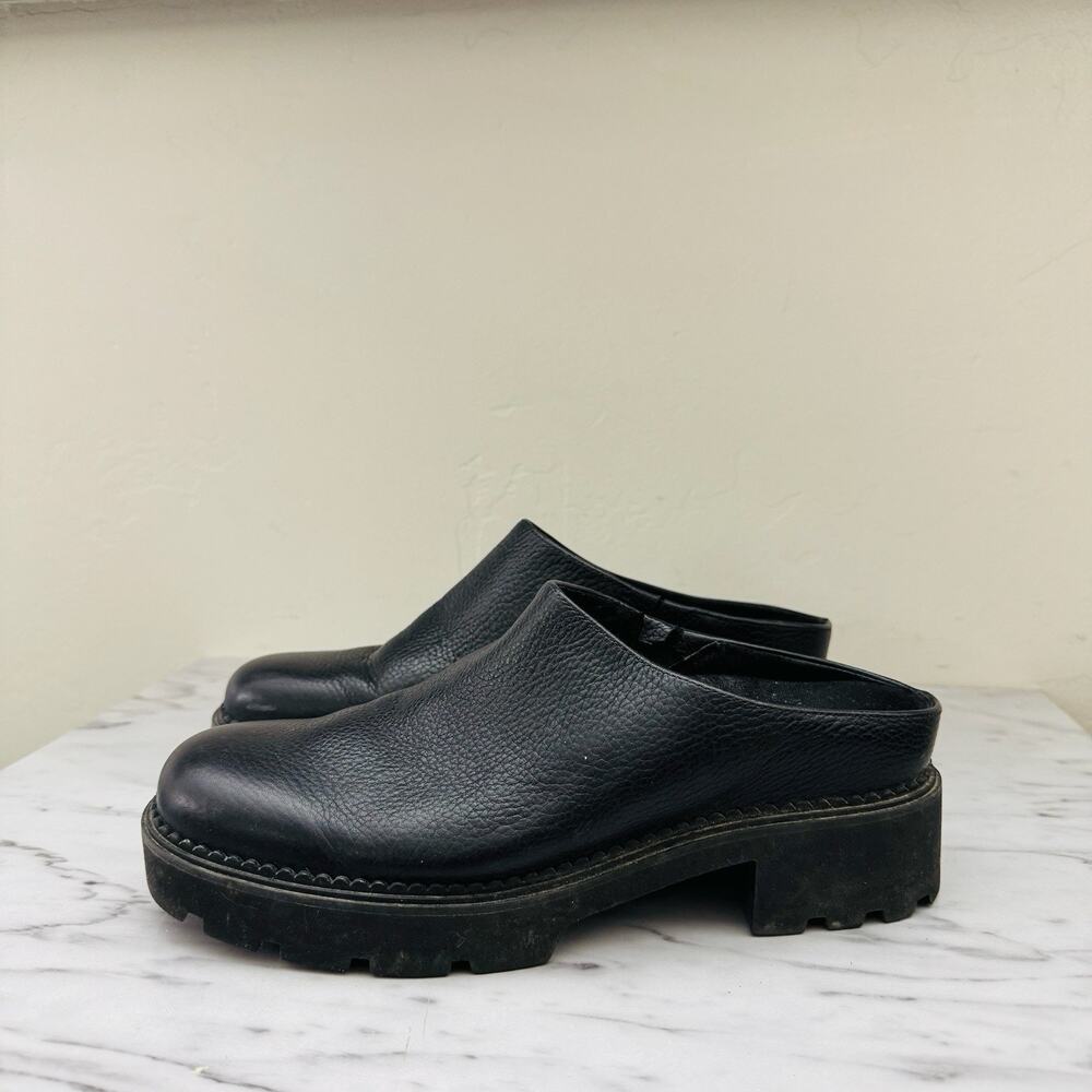 Vionic Black Leather Mule Sneakers